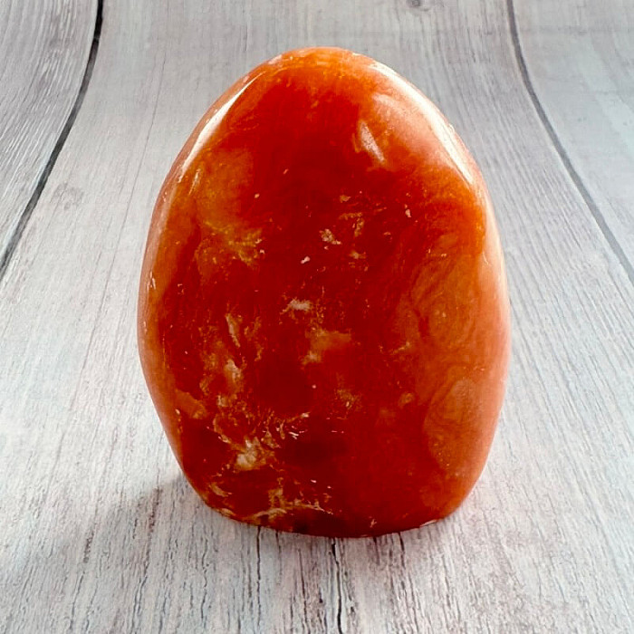 Kalcit oranžový leštený veľký freeform Madagaskar 16 - cca 5,8 x 8,1 cm, 221,1 g