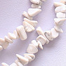 Magnezit (Howlit biely) náhrdelník sekaný