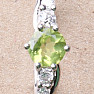 Prsteň strieborný s brúseným olivínom a zirkónmi Ag 925 011580 PD